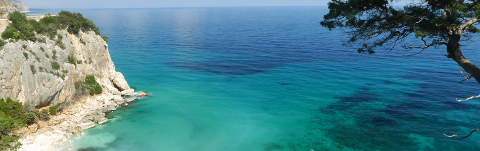 Balade en Sardaigne avec une magnifique vue sur la mer